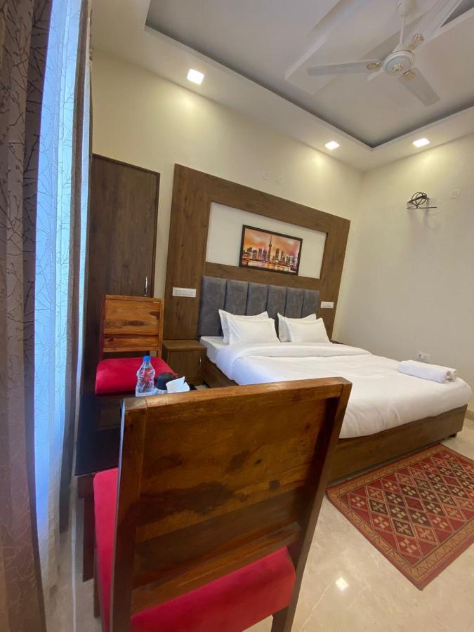 Hotel Hollywood Zirakpur Chandigarh - Family Hotel Экстерьер фото