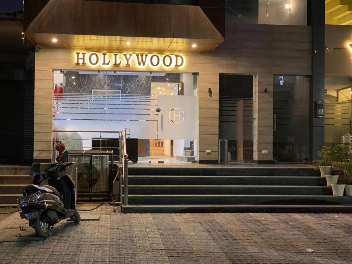 Hotel Hollywood Zirakpur Chandigarh - Family Hotel Экстерьер фото